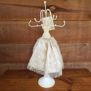 Olivia and Gracie lady jewelry holder